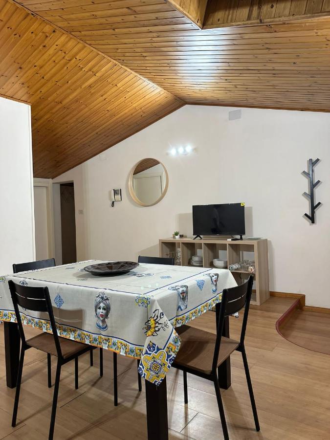 Appartement La Mansarda Di Melo à Catane Extérieur photo