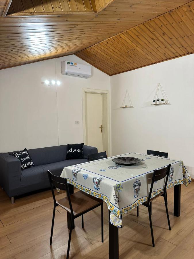 Appartement La Mansarda Di Melo à Catane Extérieur photo